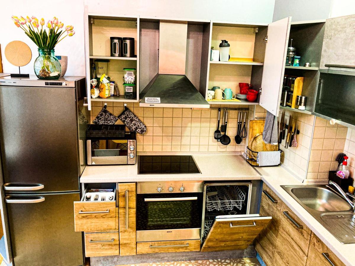 Two Bedroom -welcome To Burgas- Location, Station, Main Walking Street, Sea Garden, Near The * Burgas City